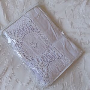 Cotton Bed Skirt With Lace